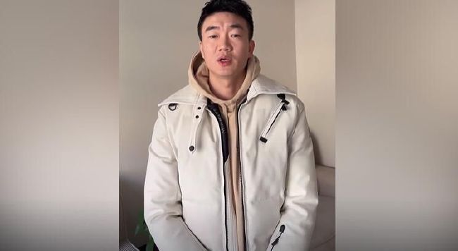 情侣们的隐秘自拍